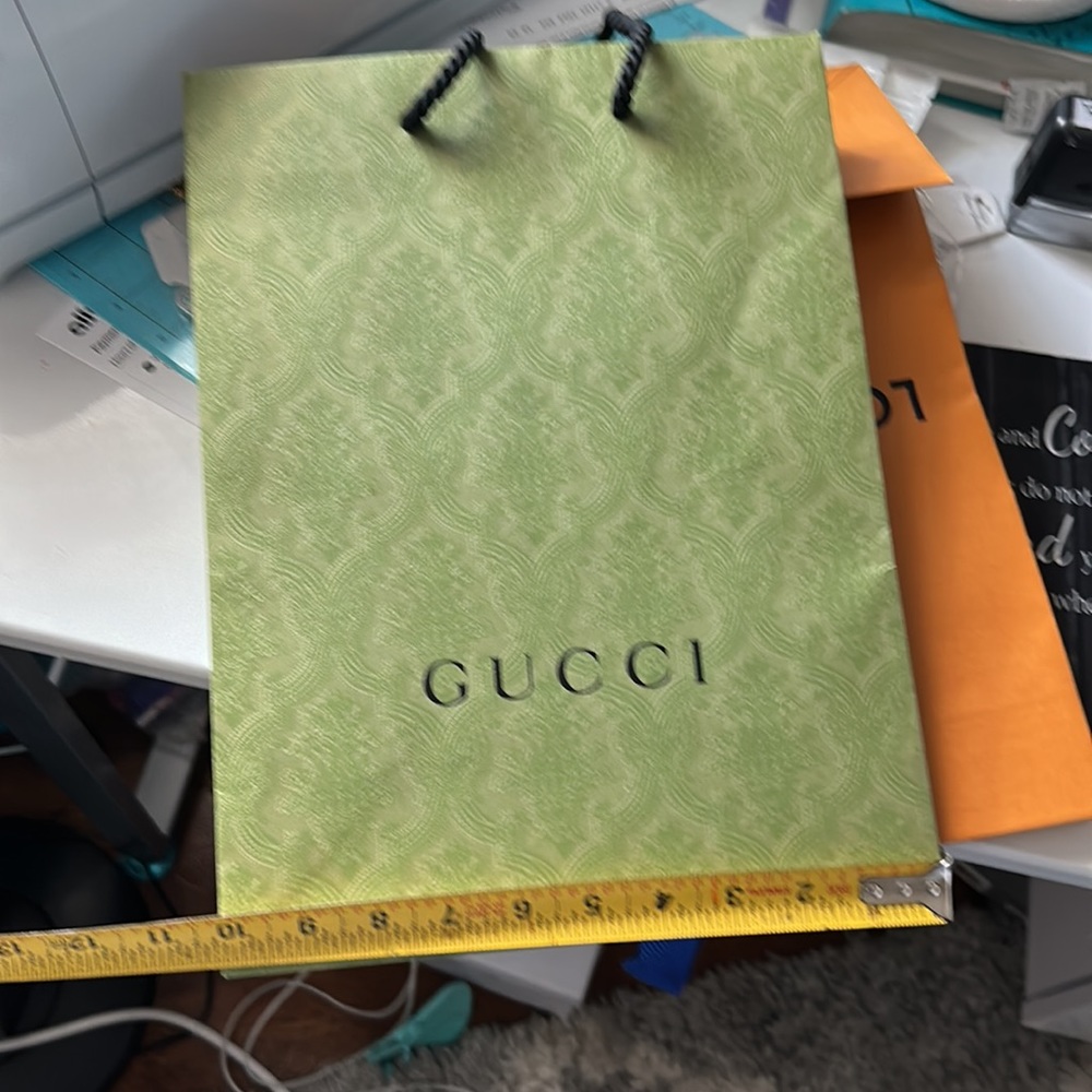 Used one time just went and bought something from Gucci - Picture 3 of 3